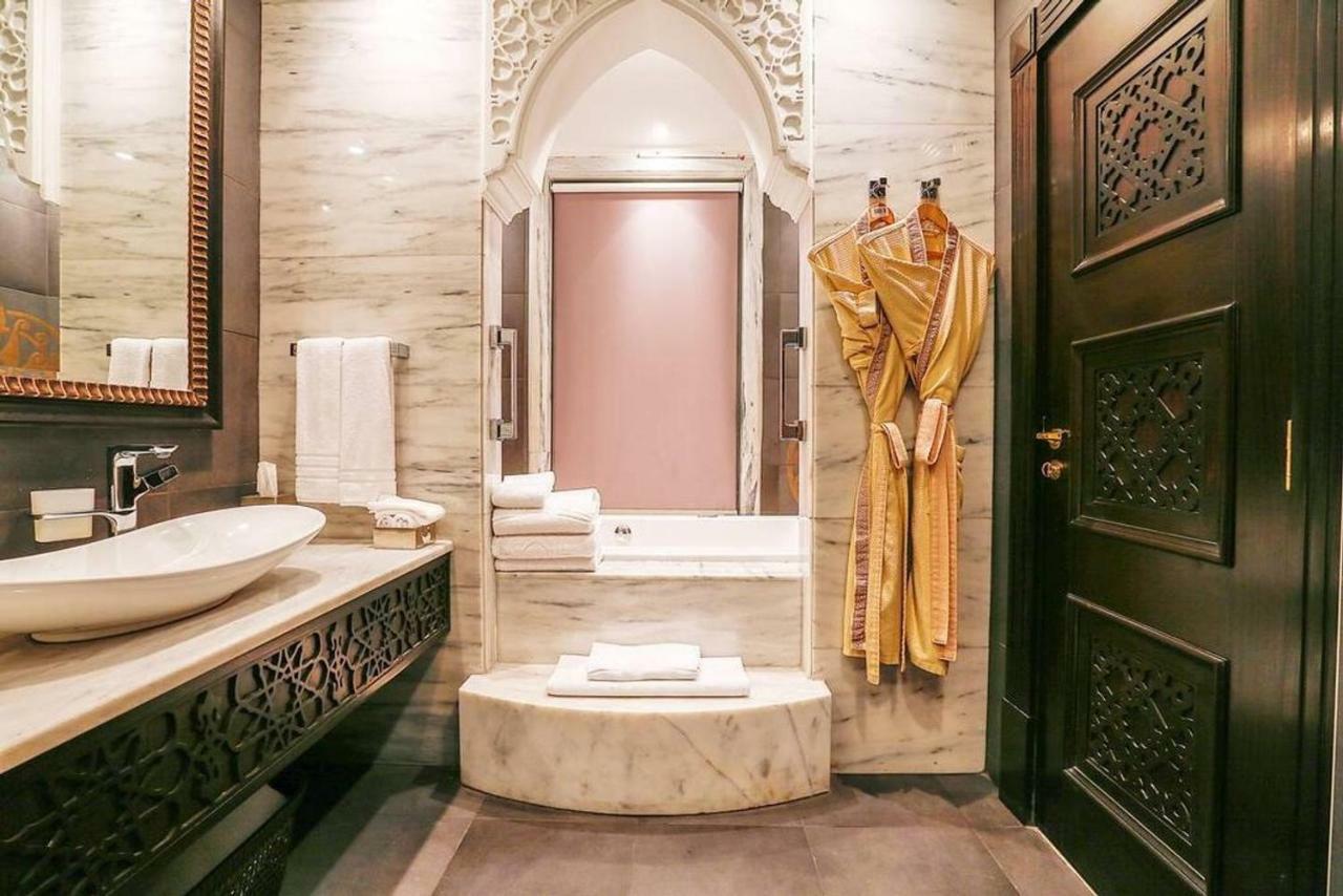 Zabeel Saray Royal Residences Lagoon Villa Dubai Exterior foto
